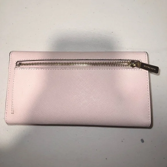 Michael Kors Pink wallet - Picture 2 of 3
